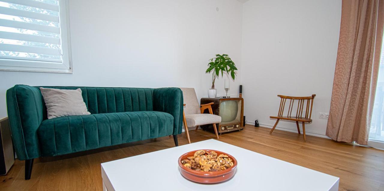 Apartment Nikola Kaštel Novi 外观 照片