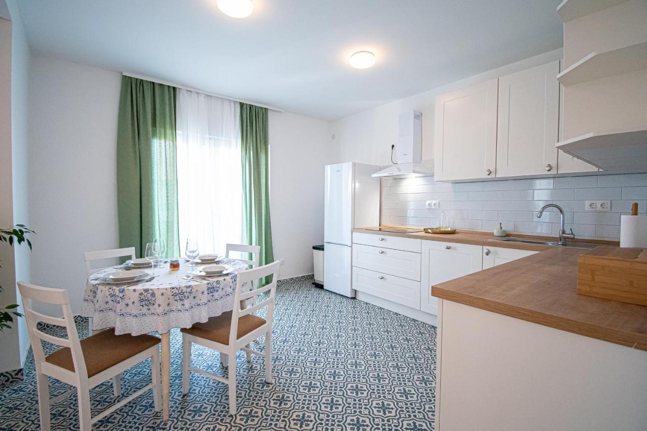 Apartment Nikola Kaštel Novi 外观 照片
