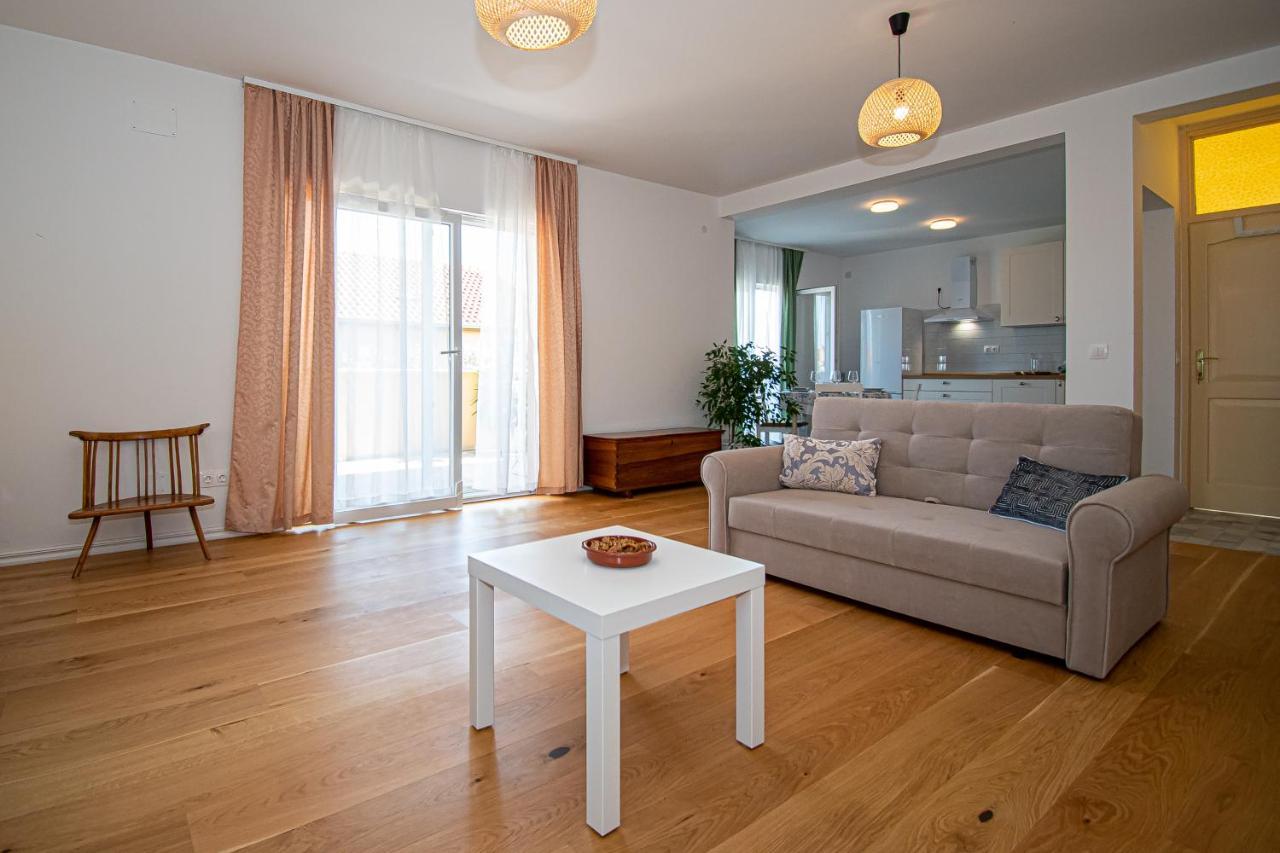 Apartment Nikola Kaštel Novi 外观 照片